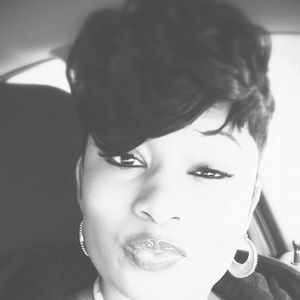 Meet your Posher, Monique